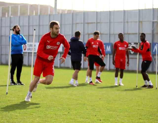 Sivasspor, Başakşehir maçlarının hazırlıklarını sürdürdüler