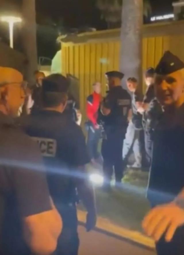 Cannes Film Festivali'ne giden Erkan Petekkaya, çalışmaktan yarayı yakalayıp polis teslim etti