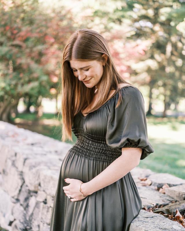 Bill Gates'in kızı Jennifer Gates, ilk doğume hamile olduğunu duyurdu