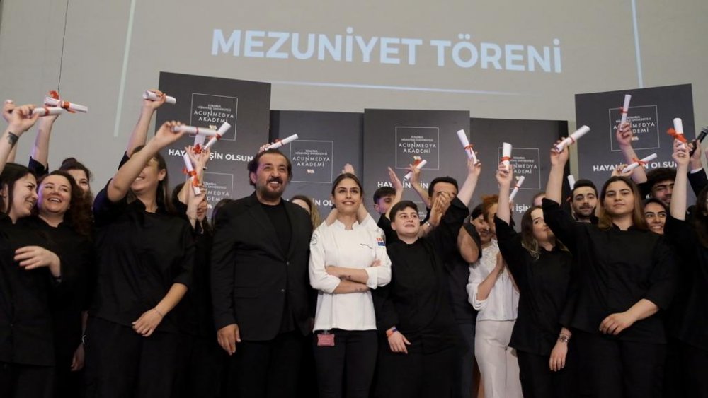 Istanbul Nisantasi Universitesi Acunmedya Akademi 6donem ogrencilerini mezun etti Acun