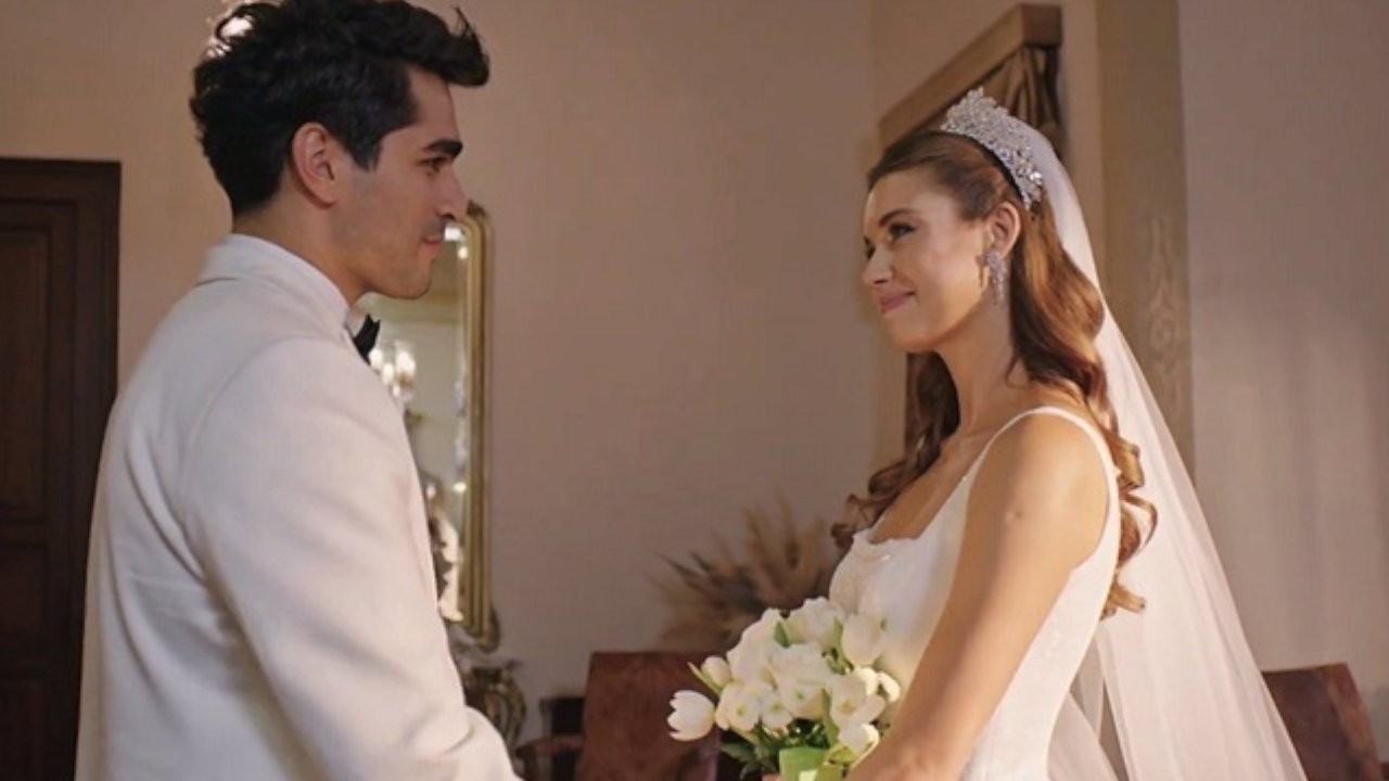 Ferit ve Seyran yeniden evleniyor: 'Yalı Çapkını' yeni sezondan ilk tanıtım